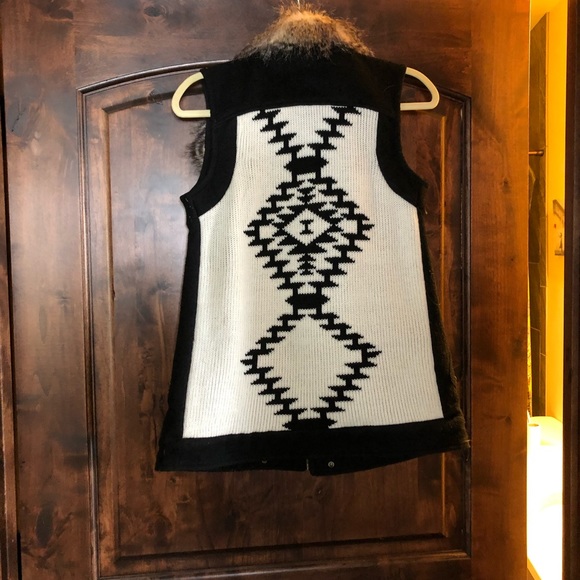 Vest - Picture 2 of 2
